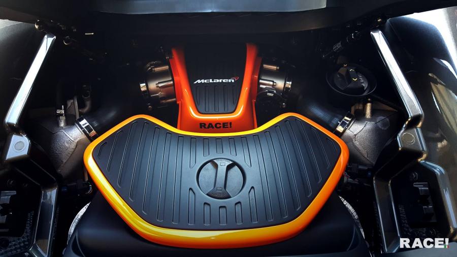  McLaren 650S by AWE Tuning and RACE 2016 года  (фото 5 из 5)